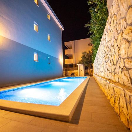 Apartments Yoko Novalja Exterior photo