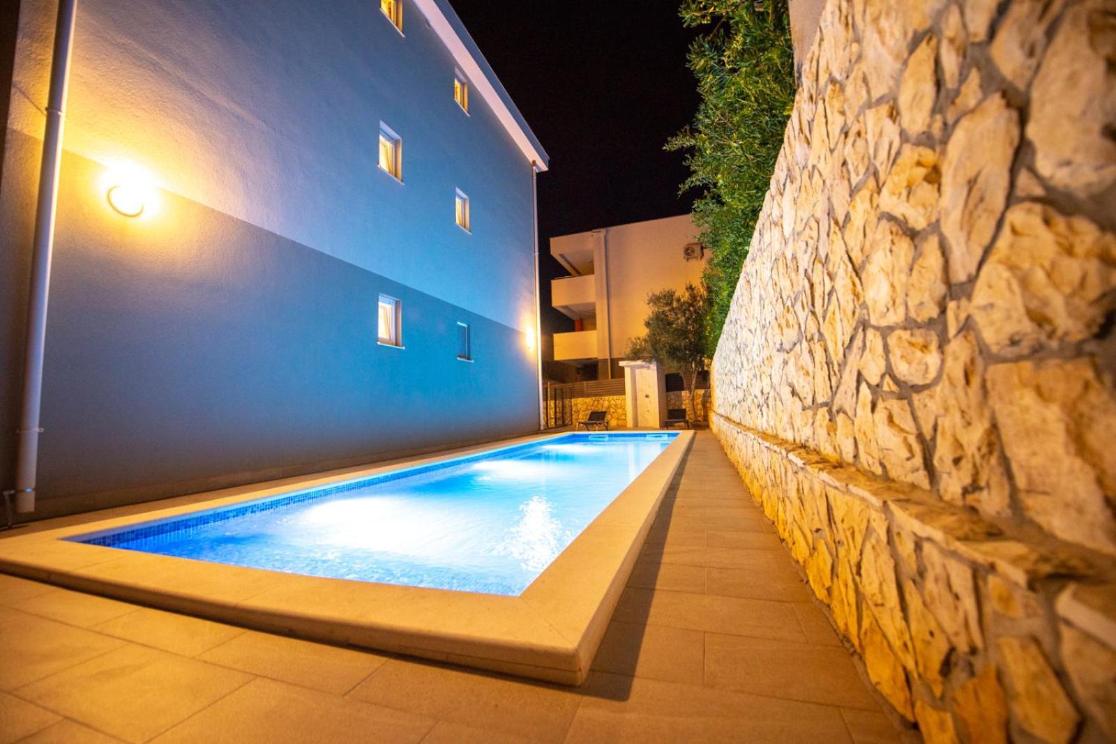 Apartments Yoko Novalja Exterior photo